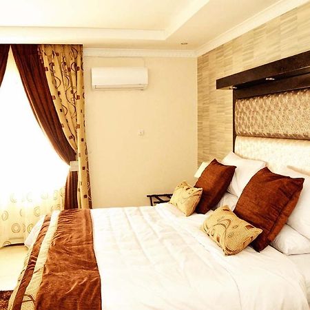 Golden Door Villa Gaborone Extérieur photo